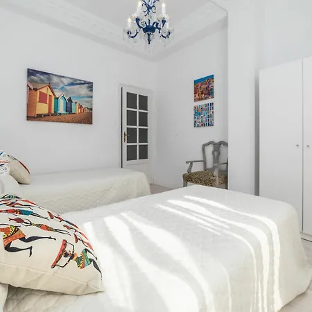 Travel Habitat Canovas